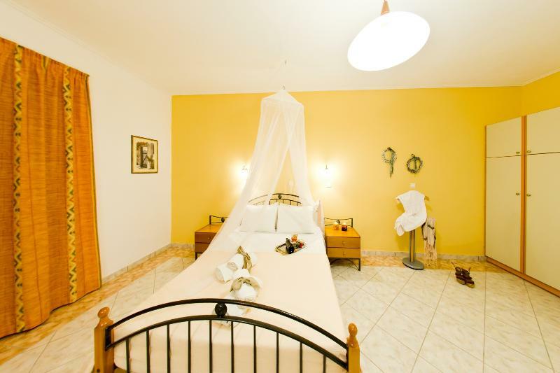 Remezzo Studios & Apartments Амуді Екстер'єр фото