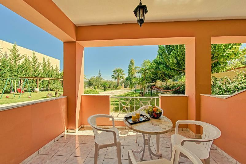 Remezzo Studios & Apartments Амуді Екстер'єр фото
